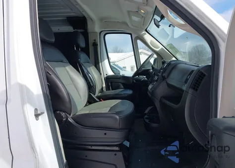 2020 Ram Promaster 1500 Low Roof 136 Wb z USA, uszkodzony, nr VIN 3C6TRVAG3LE105324